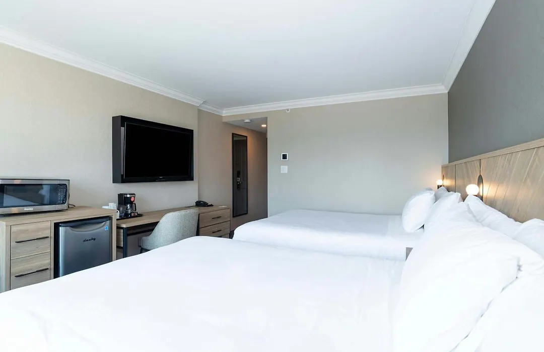 Sandman Signature Vancouver Downtown Hotel-1
