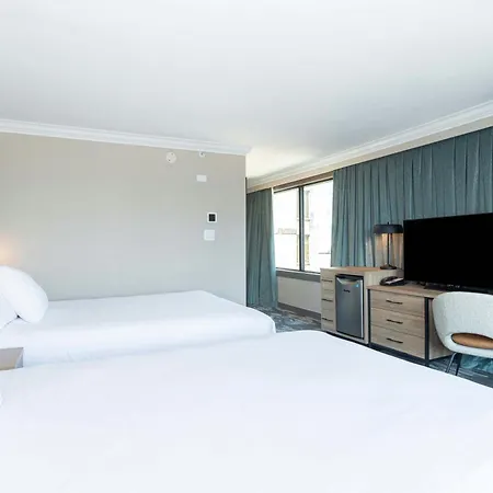 Sandman Signature Vancouver Downtown Hotel-3